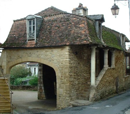 Vue de Thiviers                                                           (photo deschconcept 09 2001)