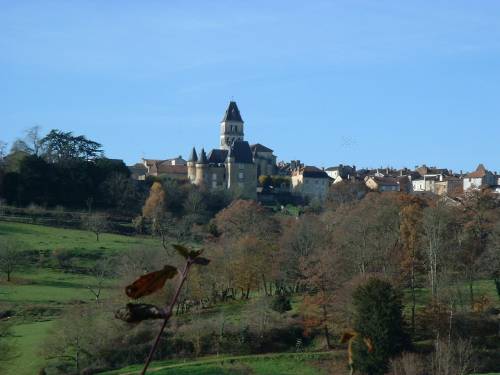 Vue de Thiviers                                                                               (photo deschconcept 12 2001)